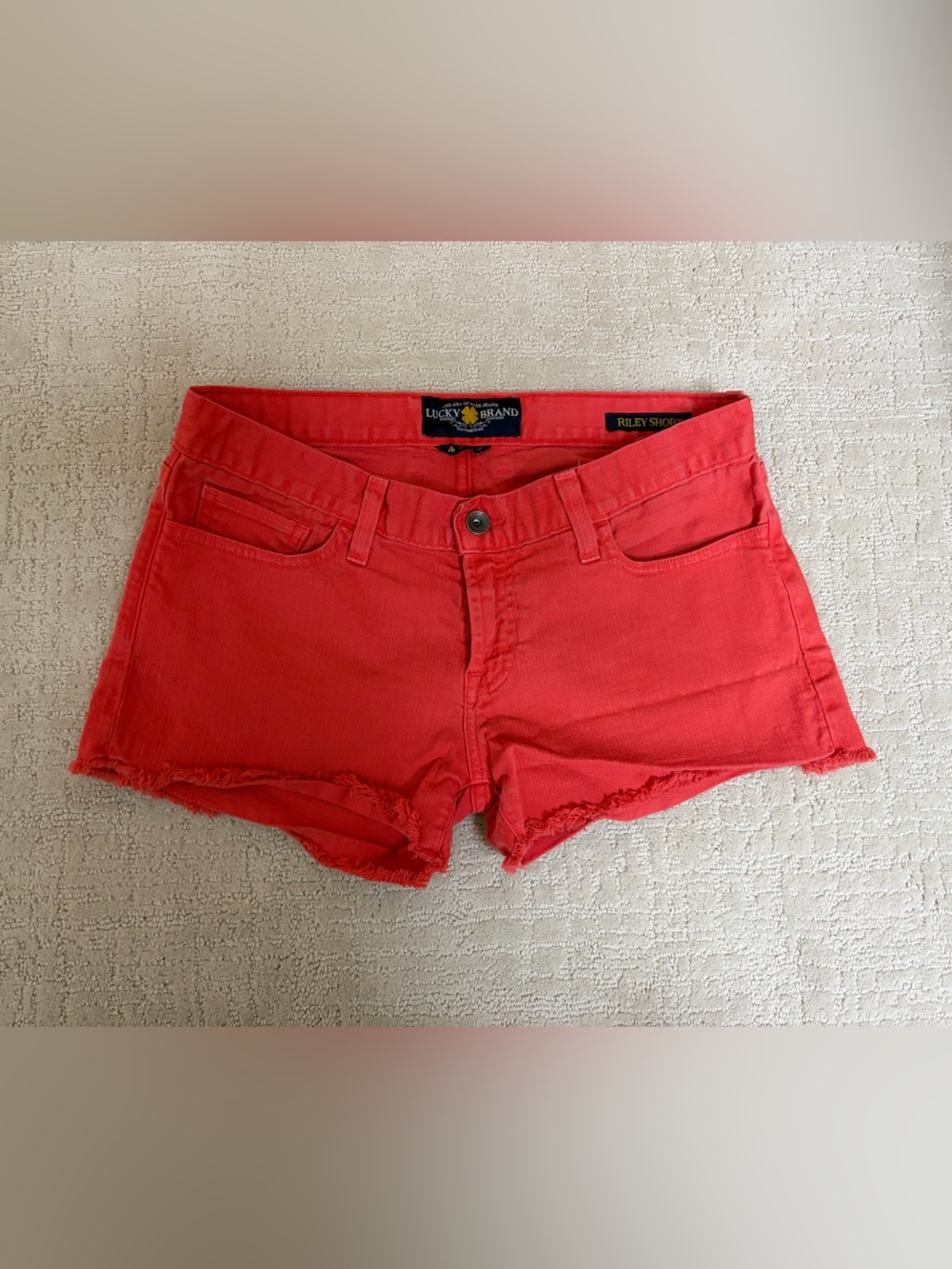 Lucky Brand Coral Red Riley Frayed Hem Jean Shorts women’s size 4/27